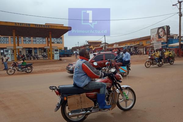 Vue du boulevard Président de la République au niveau de l'entrée station Takenga (Butembo). Ph. Isaac Bin-Ngeve/PRIMEURACTU.CD