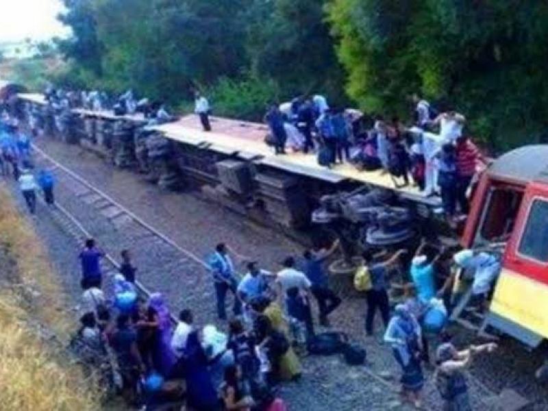 Un train qui a déraillé 