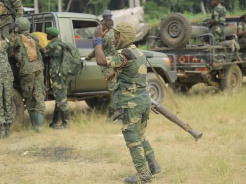 Convoi du commandant secteur opérationnel Sokola 1 Grand Nord à Ruwenzori 