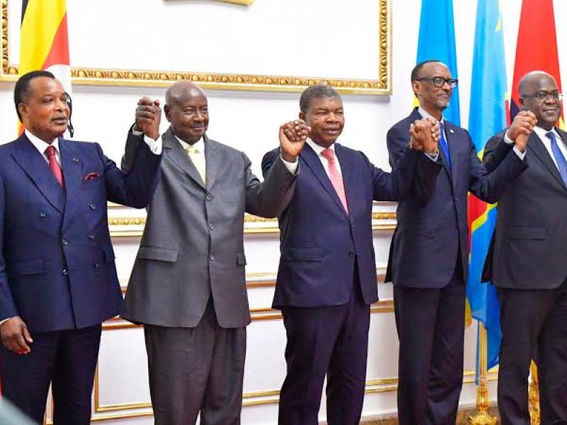 Des chefs d'État africains. 
